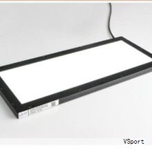 贺利氏在沈阳铁西区启动的特种光源生产基地项目,投资总额约1亿元,正在推进建设。该基地聚焦为特定应用领域设计与生产光源,在医疗保健、工业制造等场景中发挥重要作用。核心产品覆盖从红外到紫外的光子级解决方案,广泛应用于环境治理、电子信息、汽车、新能源及半导体等领域。项目达产后预计年产值可达3亿元,新增就业百余人,带来显著的经济与社会效益。 贺利氏在沈阳铁西区启动的特种光源生产基地项目,投资总额约1亿元,正在推进建设。该基地聚焦为特定应用领域设计与生产光源,在医疗保健、工业制造等场景中发挥重要作用。核心产品覆盖从红外到紫外的光子级解决方案,广泛应用于环境治理、电子信息、汽车、新能源及半导体等领域。项目达产后预计年产值可达3亿元,新增就业百余人,带来显著的经济与社会效益。