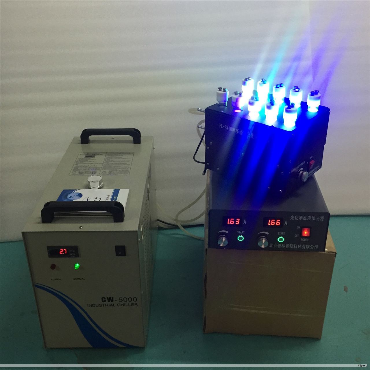 在光学研究与应用领域，光学积分球是一种核心且广泛使用的测光装置。通过特殊的结构和材料实现对光的高效收集、均匀分布与精准检测，为各类光学任务提供稳定的光源与基准。