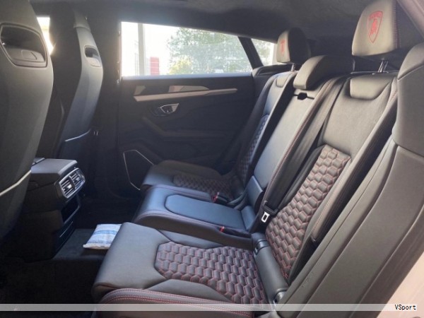 A光源与D65光源是CIE规定的标准光源，广泛用于色彩评估、照明设计和同色异谱测试等场景。A光源模拟白炽灯光，D65光源模拟自然日光。以下为两者的定义、特征与应用要点。