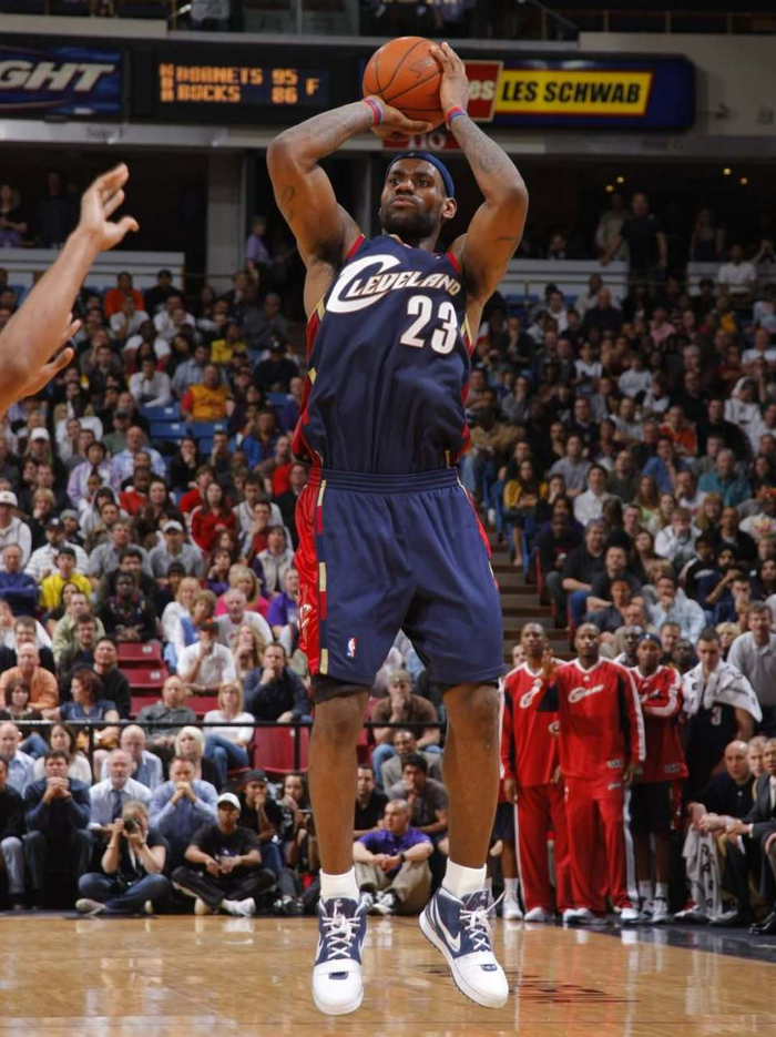 勒布朗-詹姆斯2009年3月14日51分之战引热议