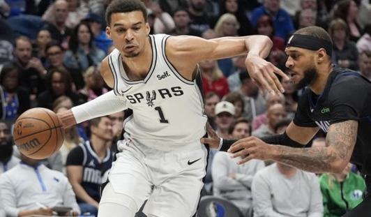 东契奇60分+5抢断创历史纪录 文班亚马绝杀马刺逆