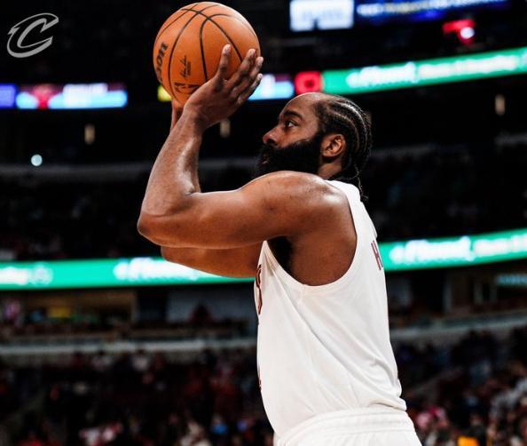 东契奇60分+5抢断创历史纪录 文班亚马绝杀马刺逆