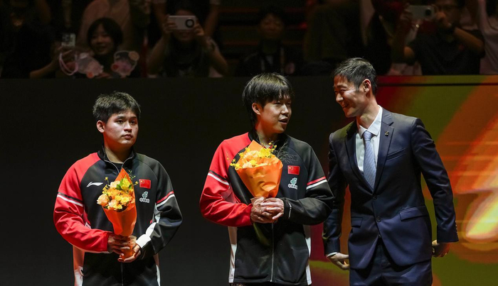 林诗栋因伤病退赛引争议，背后揭示职业运动员