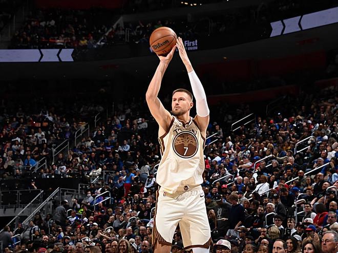 活塞力克勇士终结两连败 波尔津吉斯伤退表现低