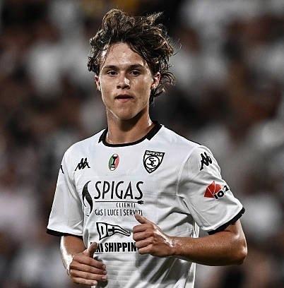 17岁米兰青训中场科莫托意乙闪耀身价飙升引意甲