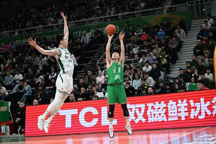 辽宁男篮三连主收官战逆转取胜 王岚嵚缺阵仍力