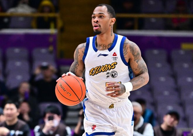 广厦客场双杀广州终结两连败 广州遭遇四连败