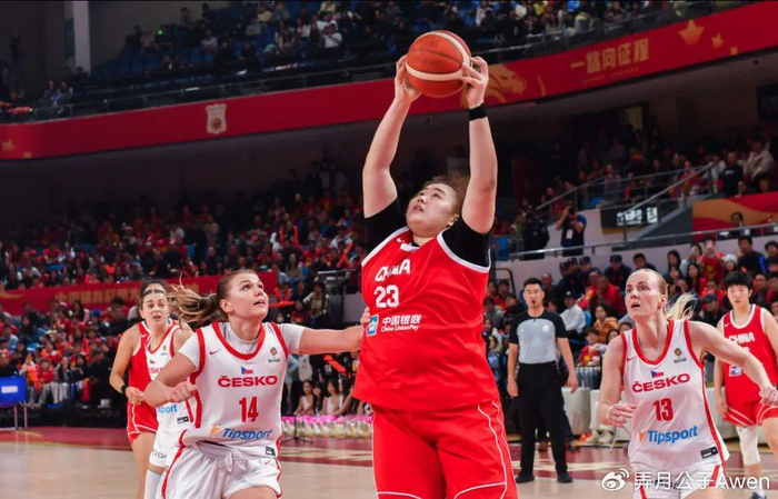 陈明伶国家队表现低迷引争议 刘禹彤机会未至